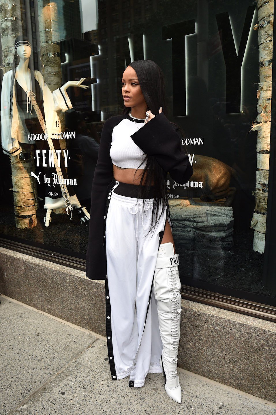 rihanna baggy pants