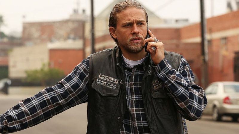 Charlie Hunnam Actors You Thought Were American 