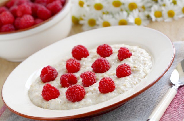 oatmeal, raspberries