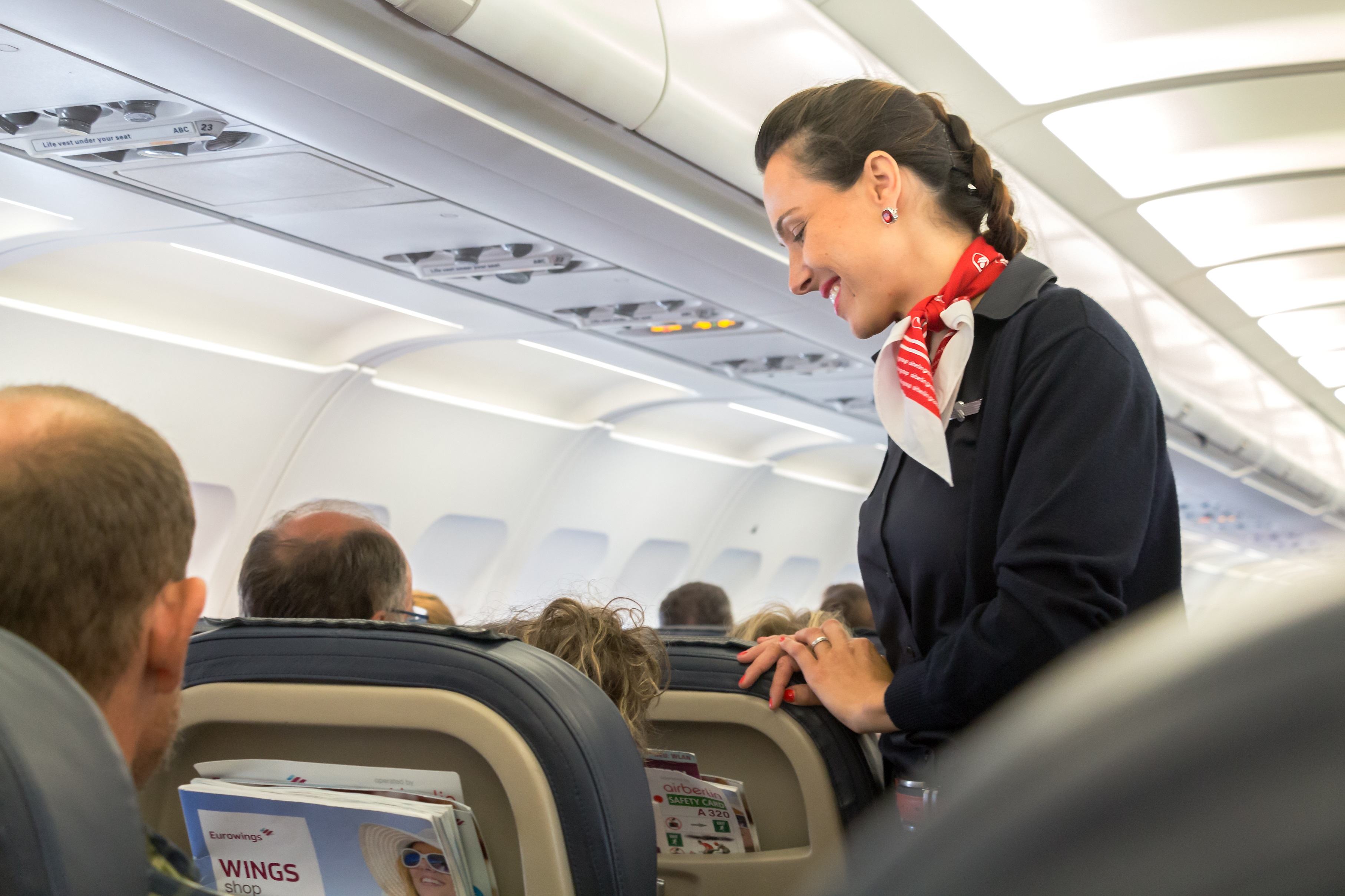 Airplane Stewardess - Flight Attendants Share the Craziest Things They've Seen ...