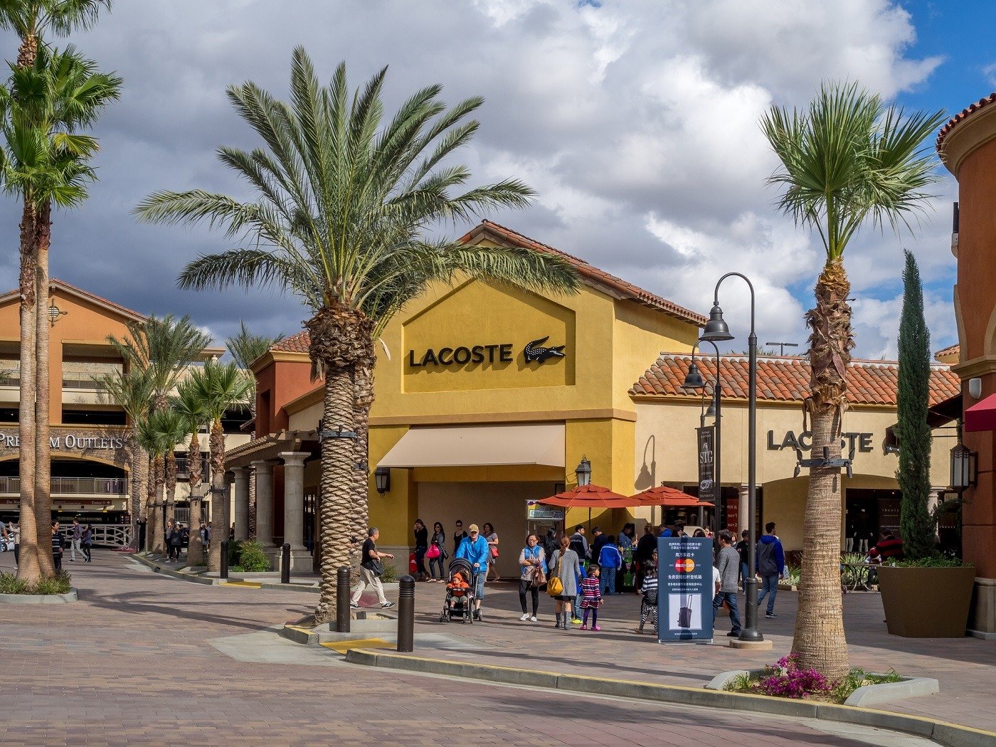 lacoste outlet mall near me