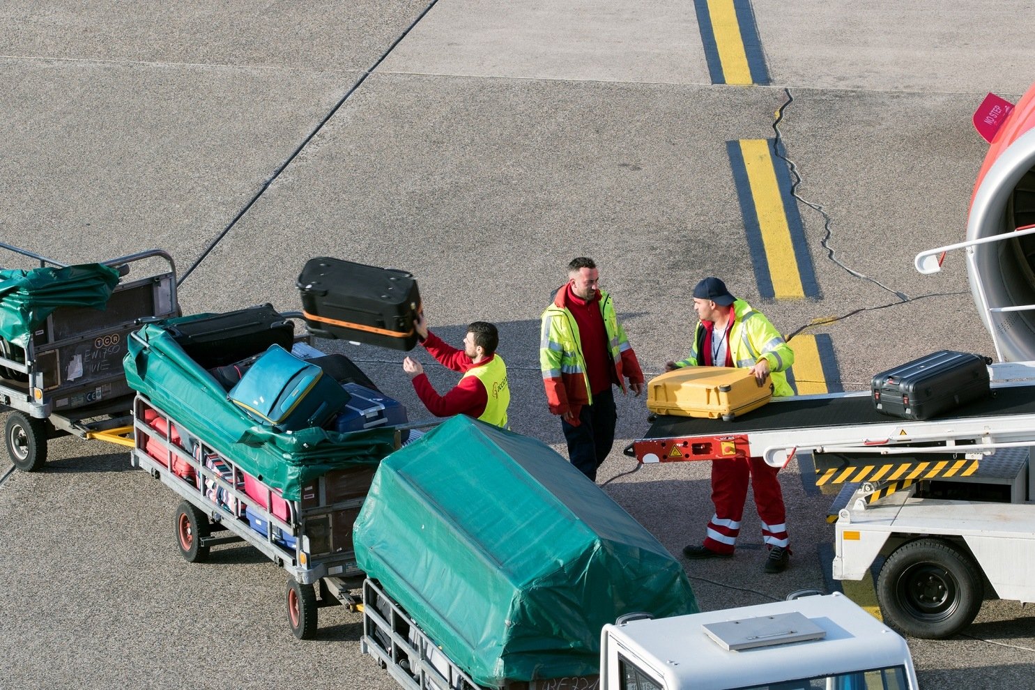 15 Secrets Your Airport Baggage Handler Won t Tell You