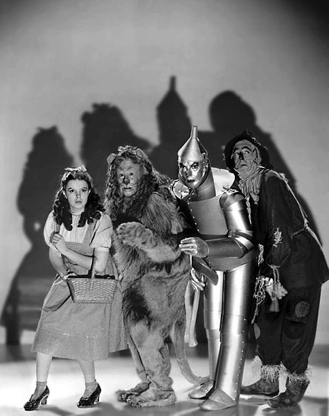 [Image: 475px-The_Wizard_of_Oz_Garland_Lahr_Hale...r_1939.jpg]