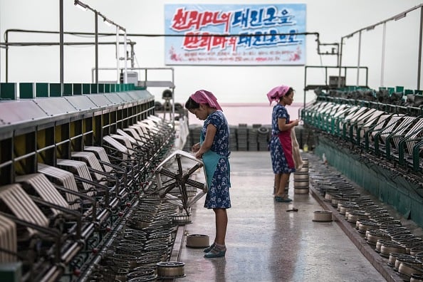 Mujeres trabajando en Corea del Norte