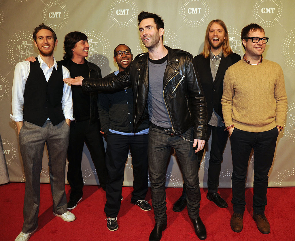 Grupo de Rock Maroon 5 assistir o CMT Artistas do Ano