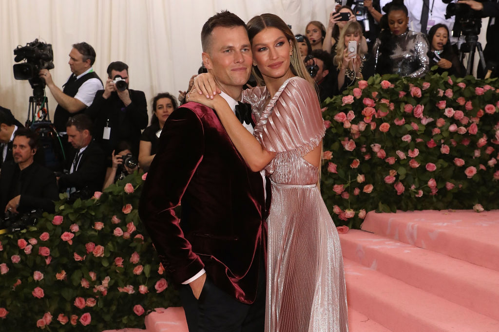 Tom Brady's TV Deal Is Huge & It Pushes Him Close To Wife Gisele Bundchen's  Net Worth - Narcity