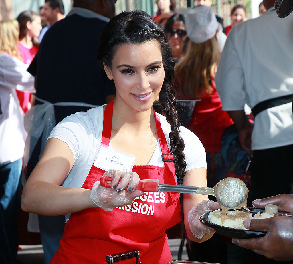 Thanksgiving: Kim Kardashian West Volunteers at Food Bank with Family