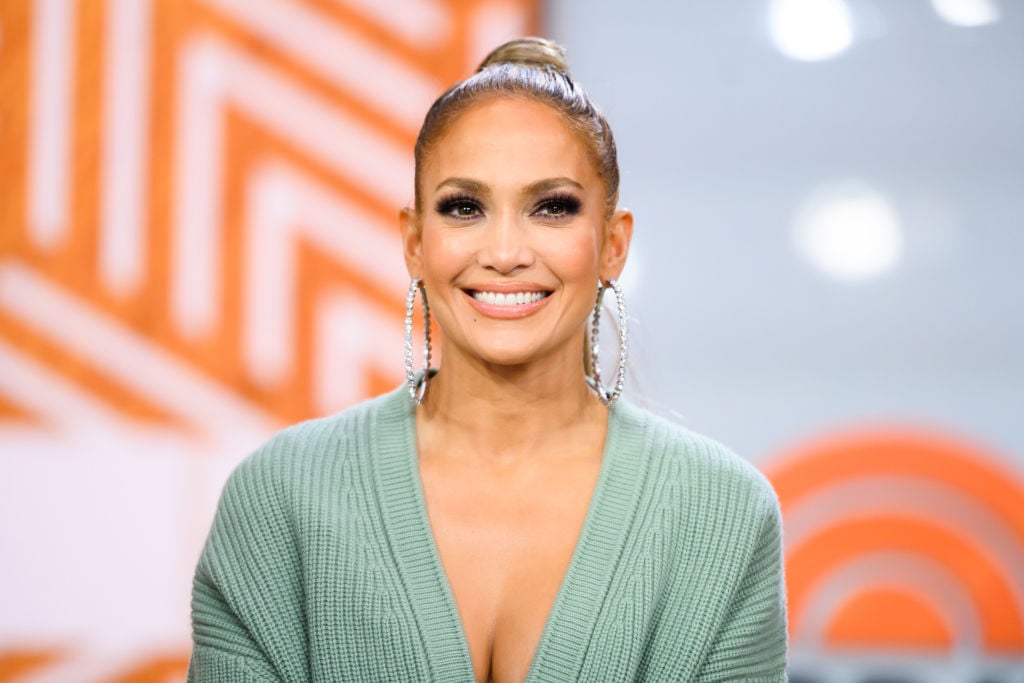 Jennifer Lopez’s Bikini Selfie Encouraged a Viral Body Positivity Challenge