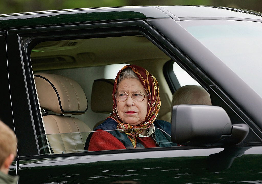 Queen Elizabeth Never Wears a Seatbelt for This 1 Surprising Reason