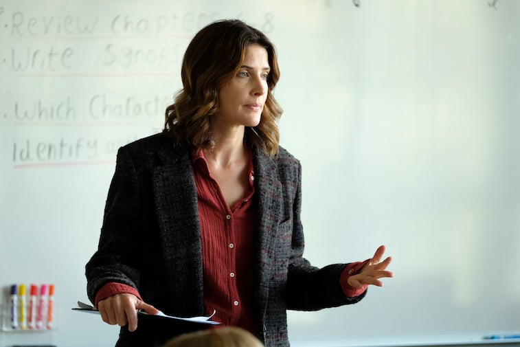 COBIE SMULDERS in Stumptown