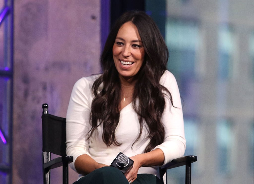 Joanna Gaines Fans Profit As 'Fixer Upper' Style Modern Farmhouses Sell ...