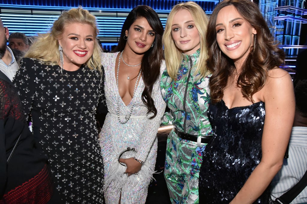 Sophie Turner's Divorce With Joe Jonas To End Her Close-Knit Bond With 'The  J Sisters' Priyanka Chopra & Danielle? Old Remarks Saying, We're All One  Big Family Leaves Fans Emotional!