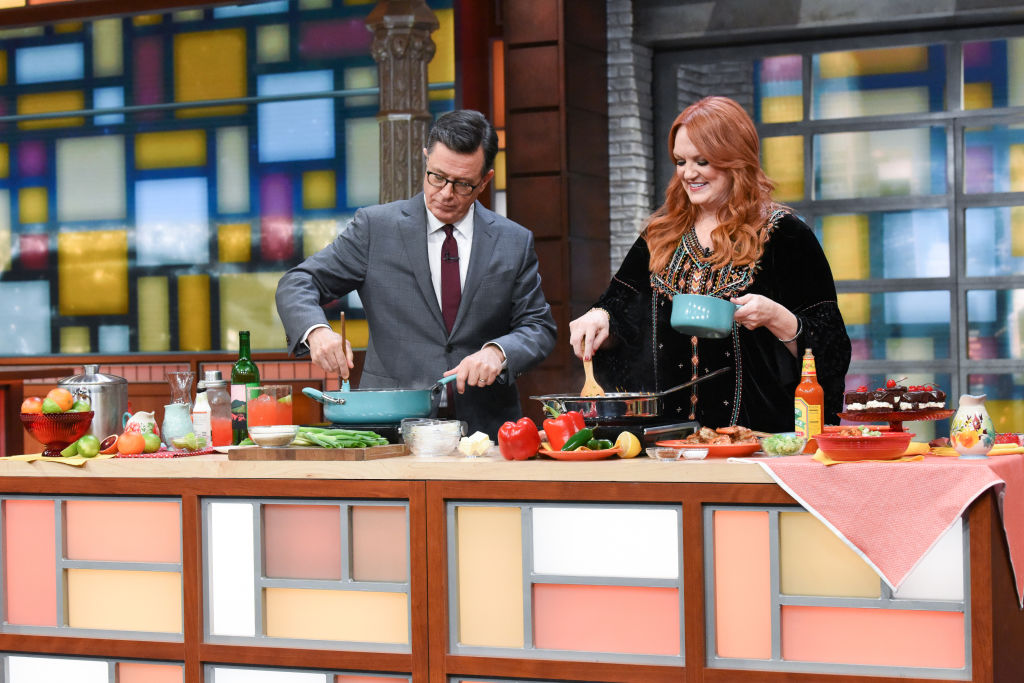 https://www.cheatsheet.com/wp-content/uploads/2020/03/Ree-Drummond-Stephen-Colbert.jpg