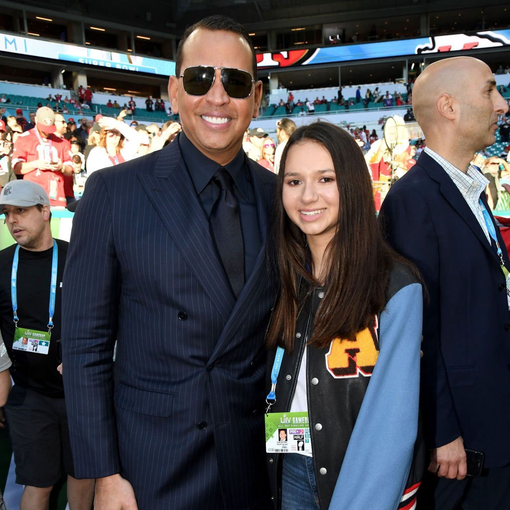 How Alex Rodriguez teaches his daughters about money