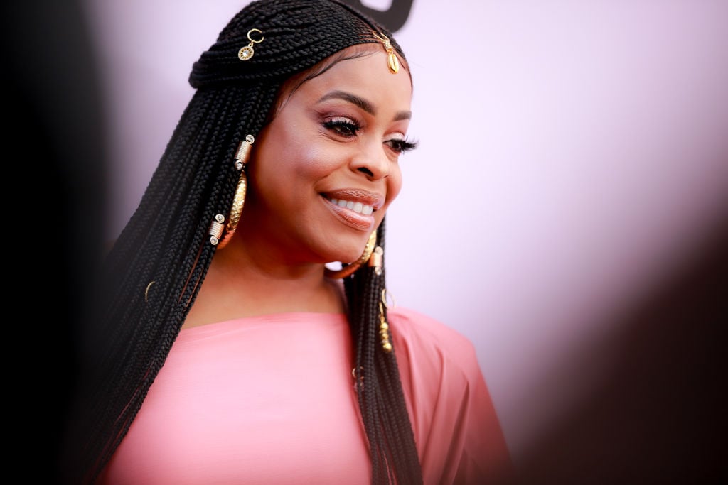 'Mrs. America': Niecy Nash Spent a Month Making Her Own Flo Kennedy Costume