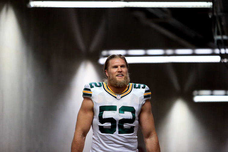 Fans Think Linebacker Clay Matthews Has A Lot In Common With Marvel S Thor