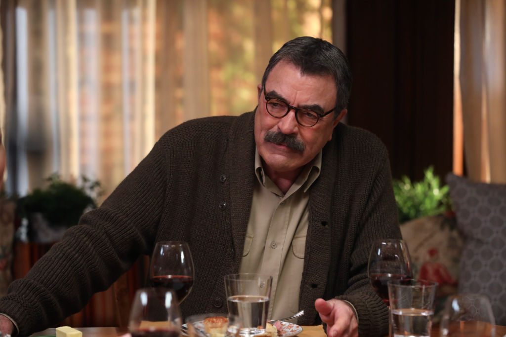 Tom Selleck Wants 2 More Seasons of 'Blue Bloods,' Says It Would Lead ...