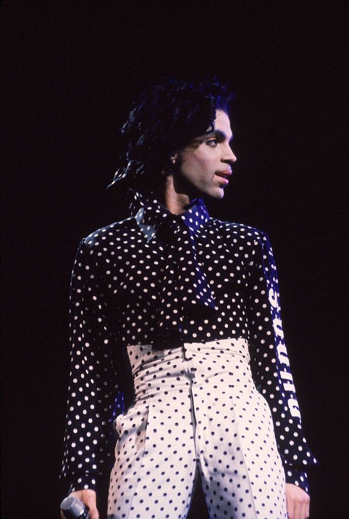 Prince singing in concert