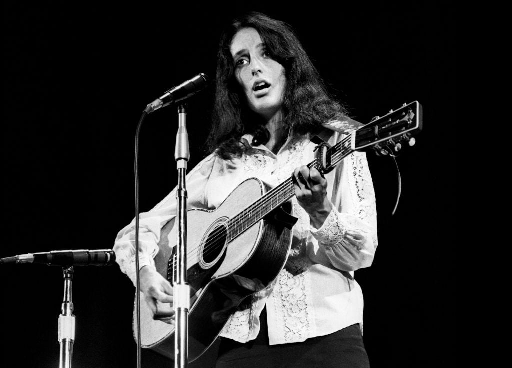 John Lennon Why Folk Icon Joan Baez Refused to Sleep With Him