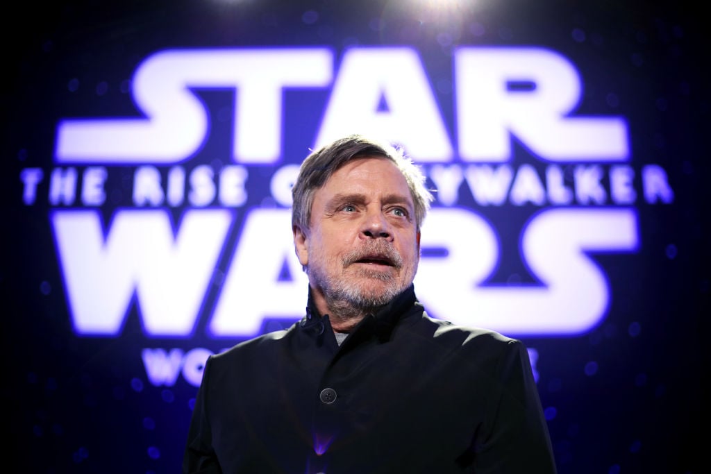 Mark Hamill Pokes Fun at Luke Skywalker's Absence in STAR WARS