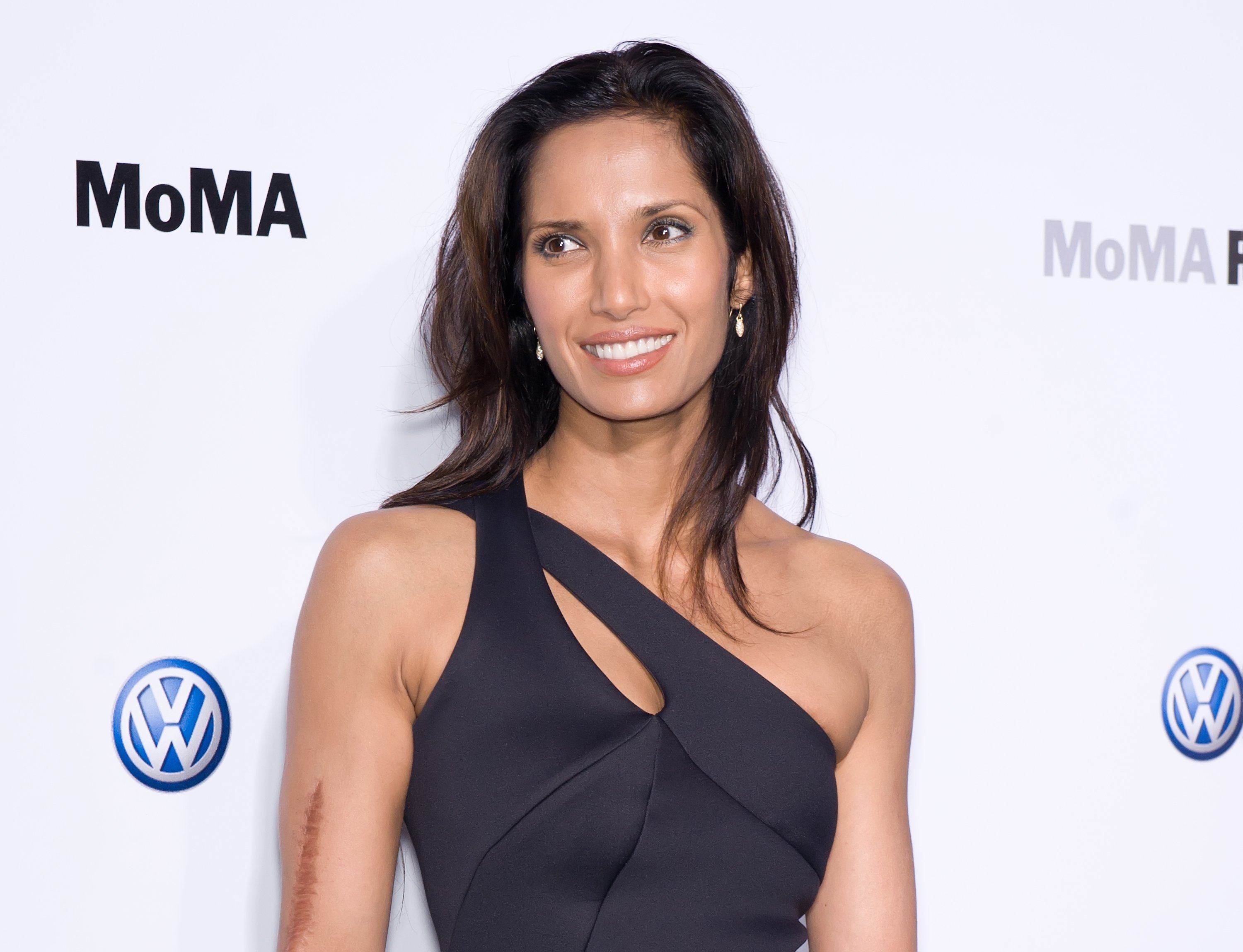 The Scar On Padma Lakshmi S Arm And How It Changed Her Life