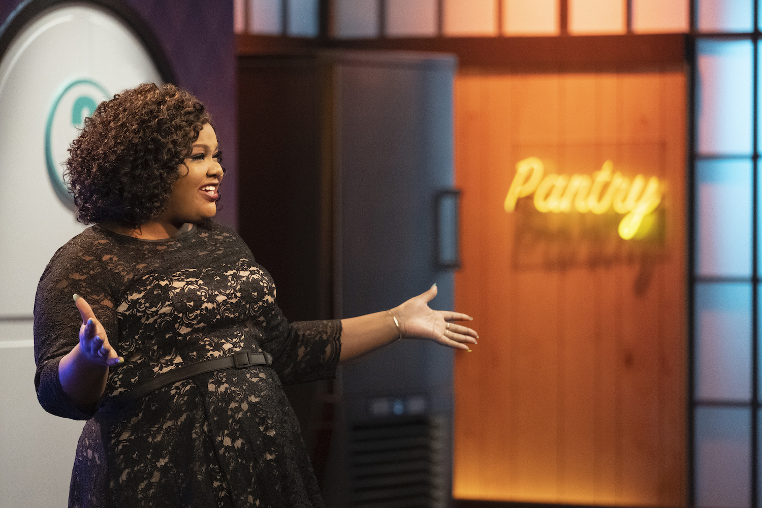 Netflixs Nailed It Host Nicole Byer Made History With Her 2020 Emmy