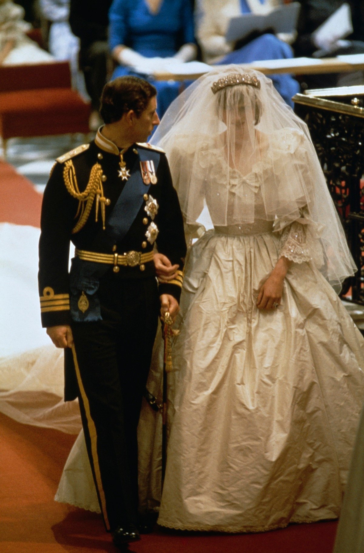 Princess diana wedding outlet dress price