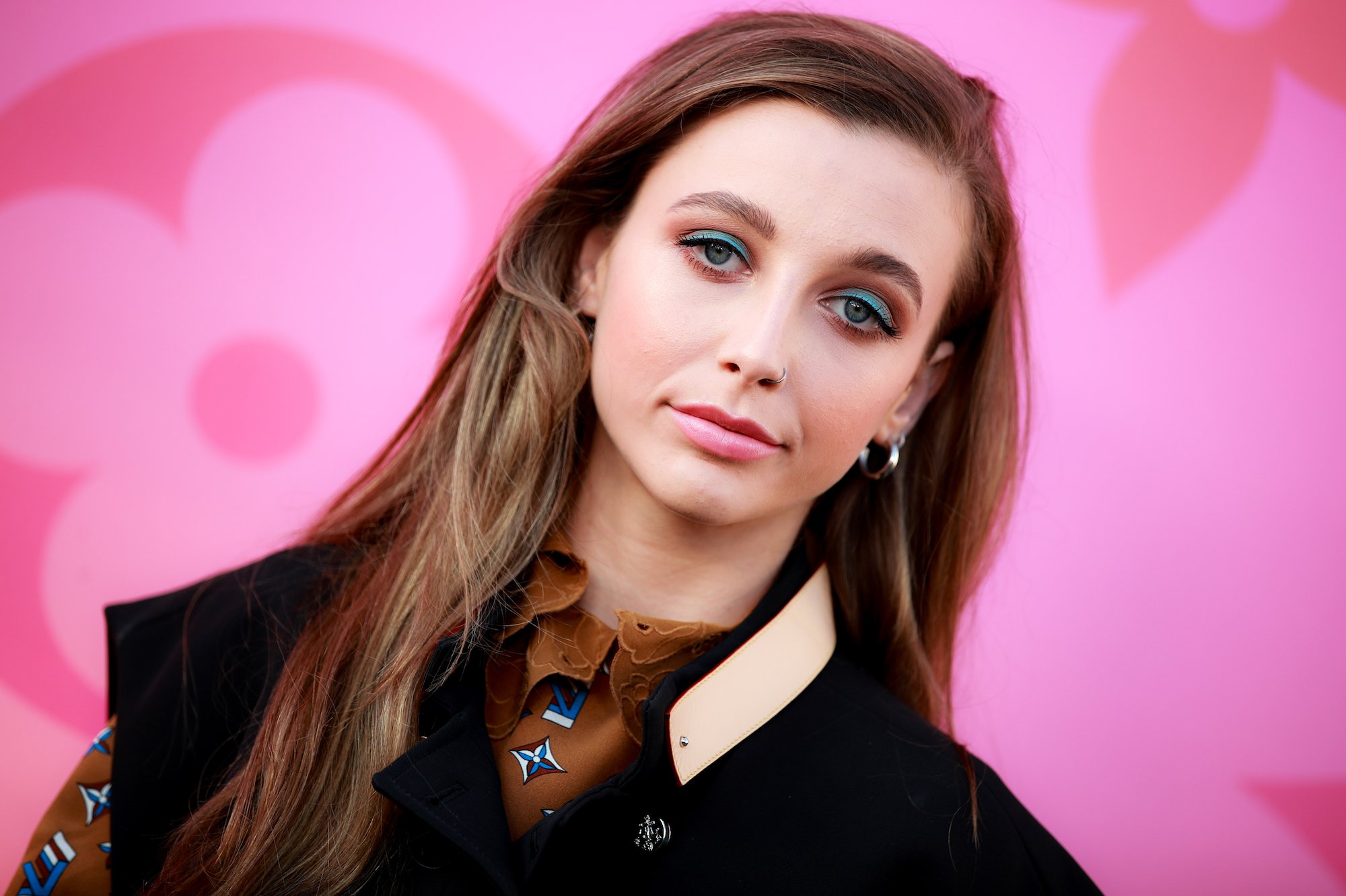 dygtige moderat maternal Emma Chamberlain Has a Blunt Answer About Dating TikTok Willy Wonka and It  Involves a New Relationship