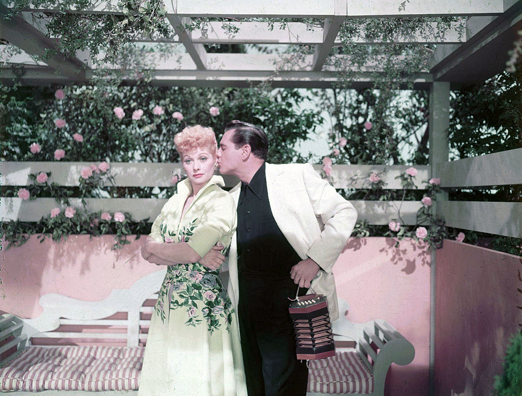 Lucille Ball S Last Kiss With Desi Arnaz Fell On The Last Episode Of