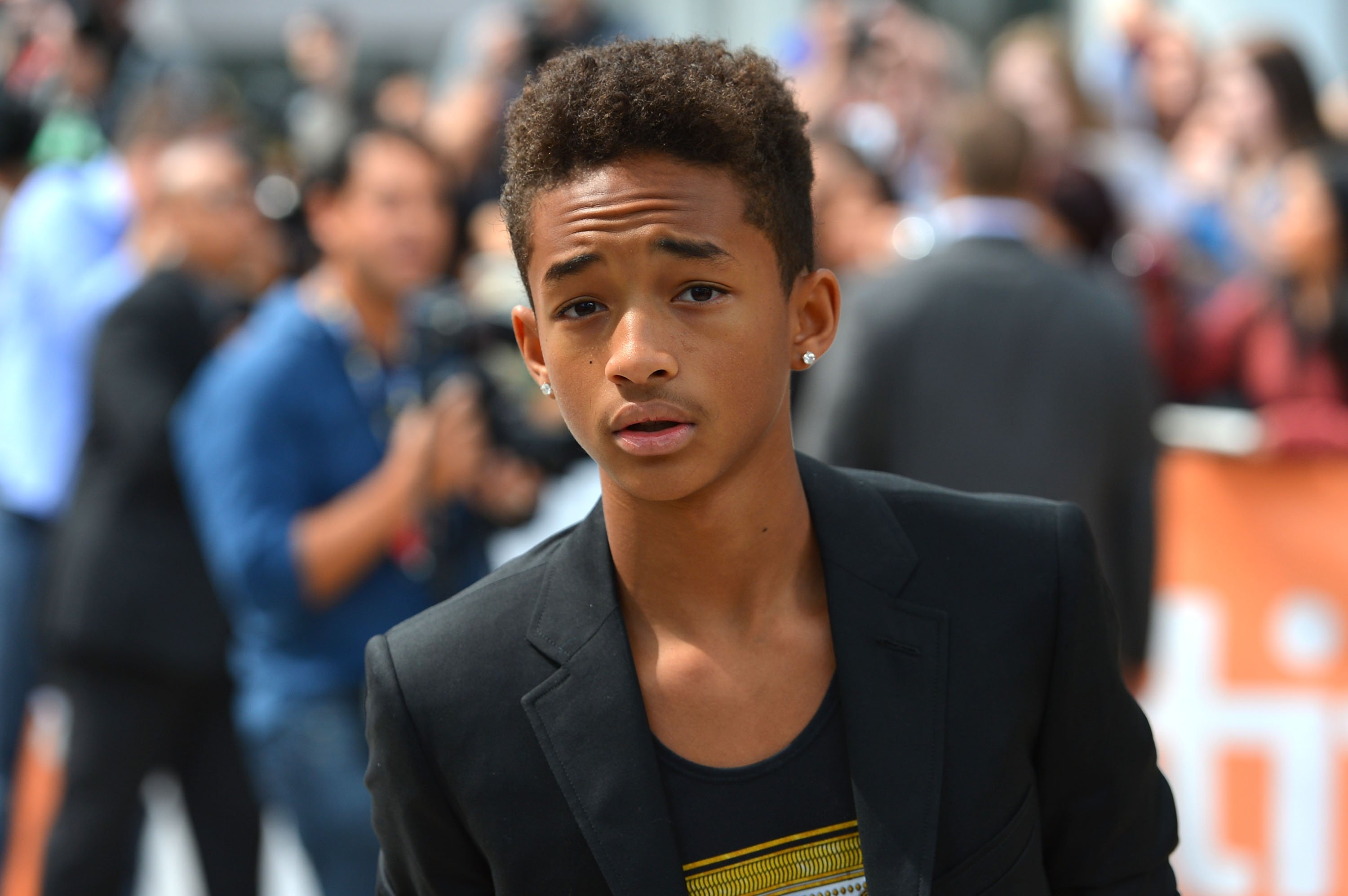 Jaden Smith wears white Batsuit to Prom, Page 3