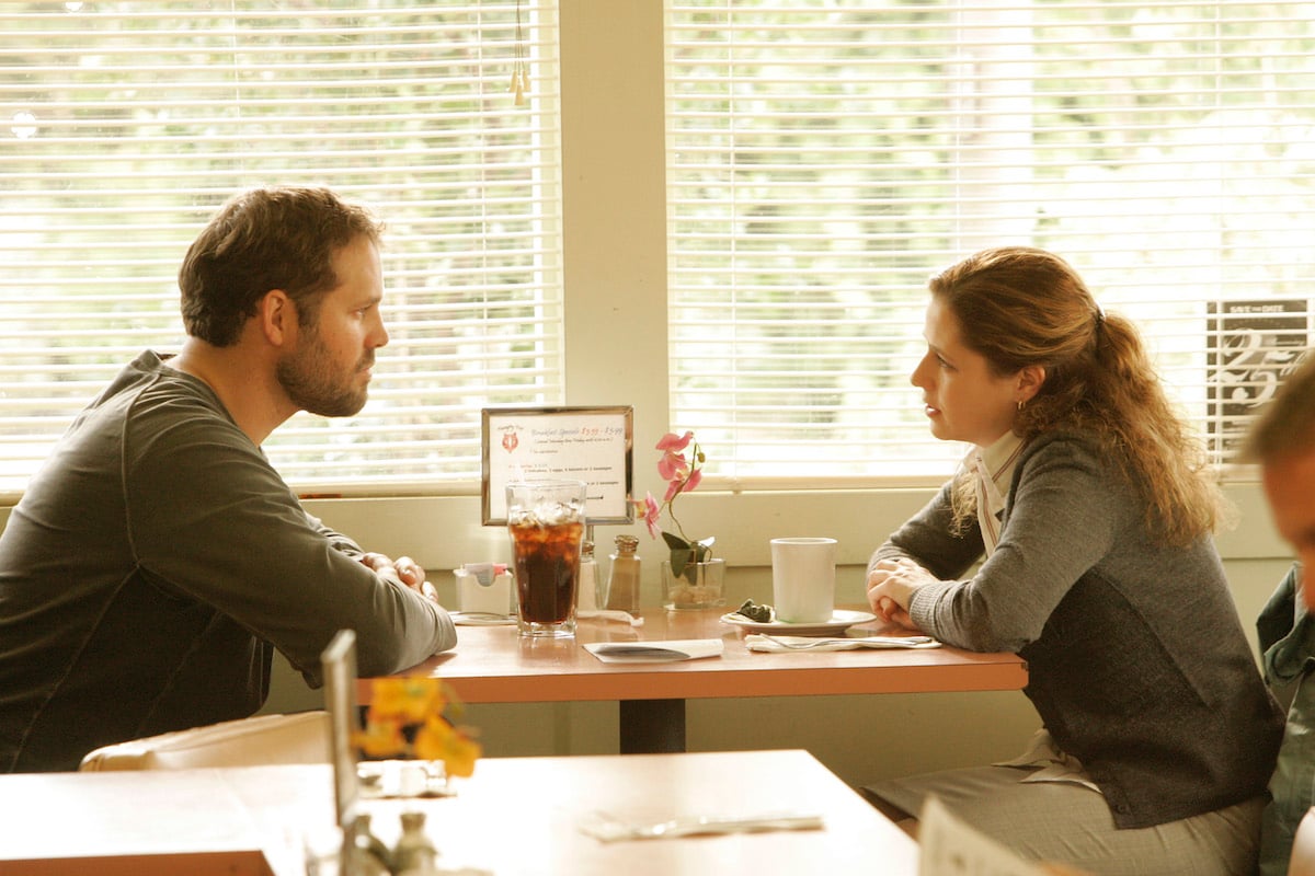 The Office': David Denman's Backstory for Pam and Roy Sadly Explains How He  Loses Her