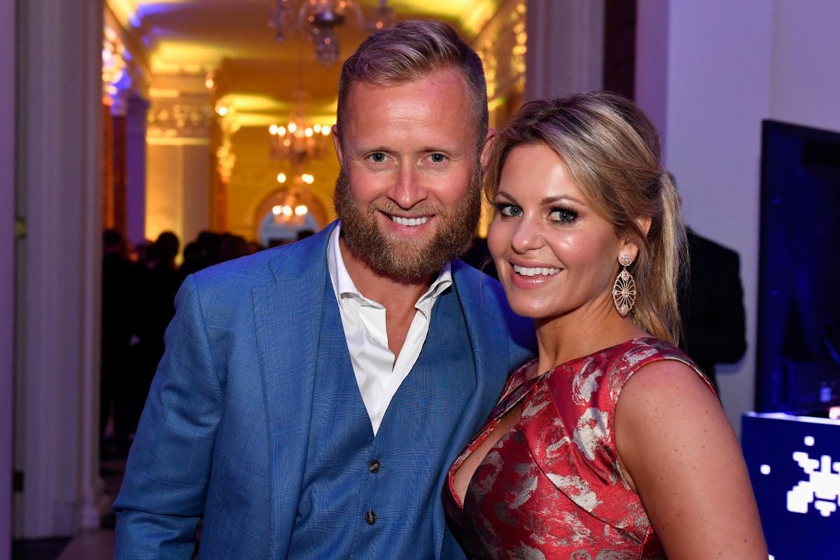 Fuller House' Star Candace Cameron Bure Says a Healthy Sex Life is 'Part of Everyday Conversation' With Her 3 Kids