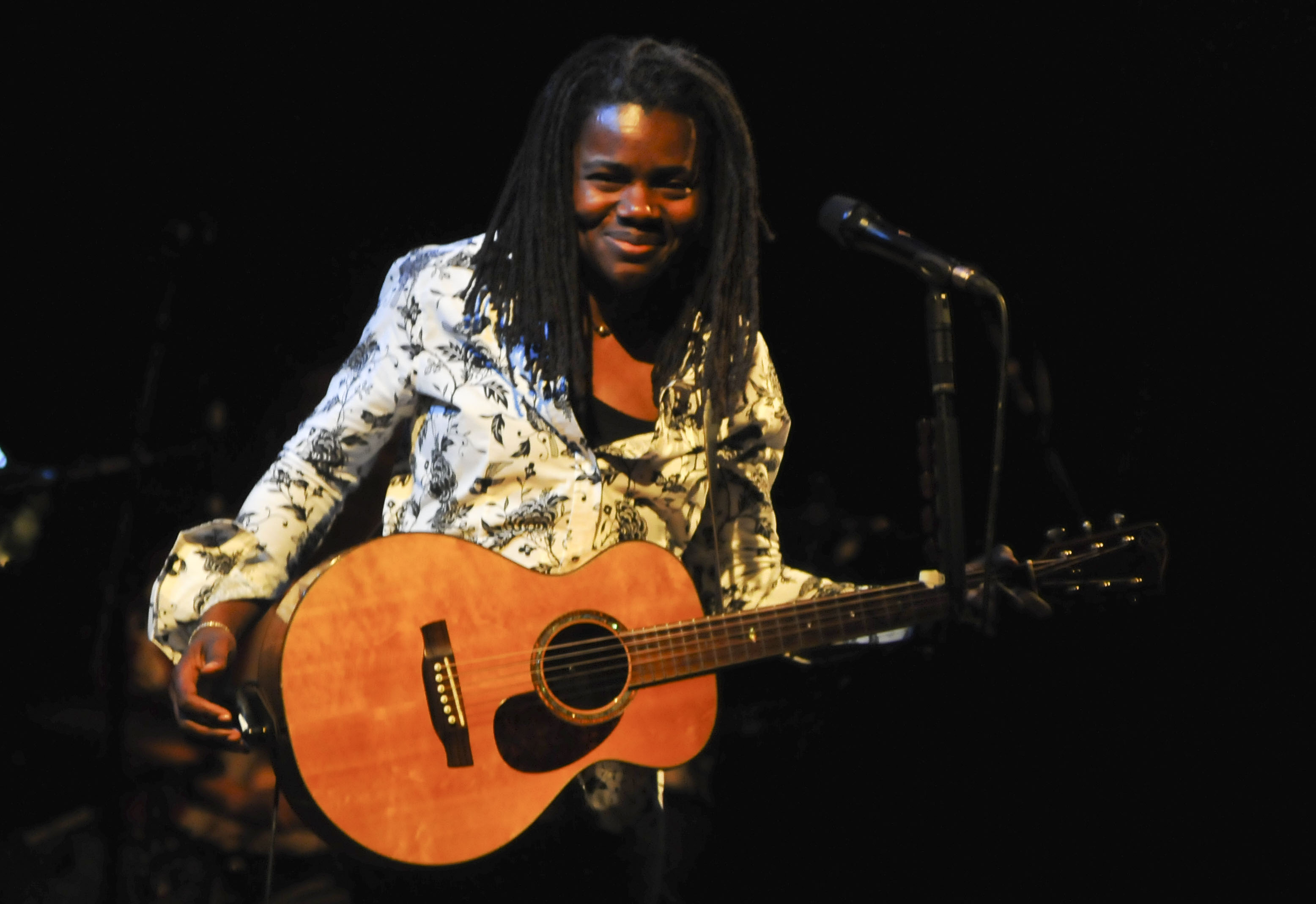 How Tracy Chapman Really Feels About Her 'Yuppie Audience'