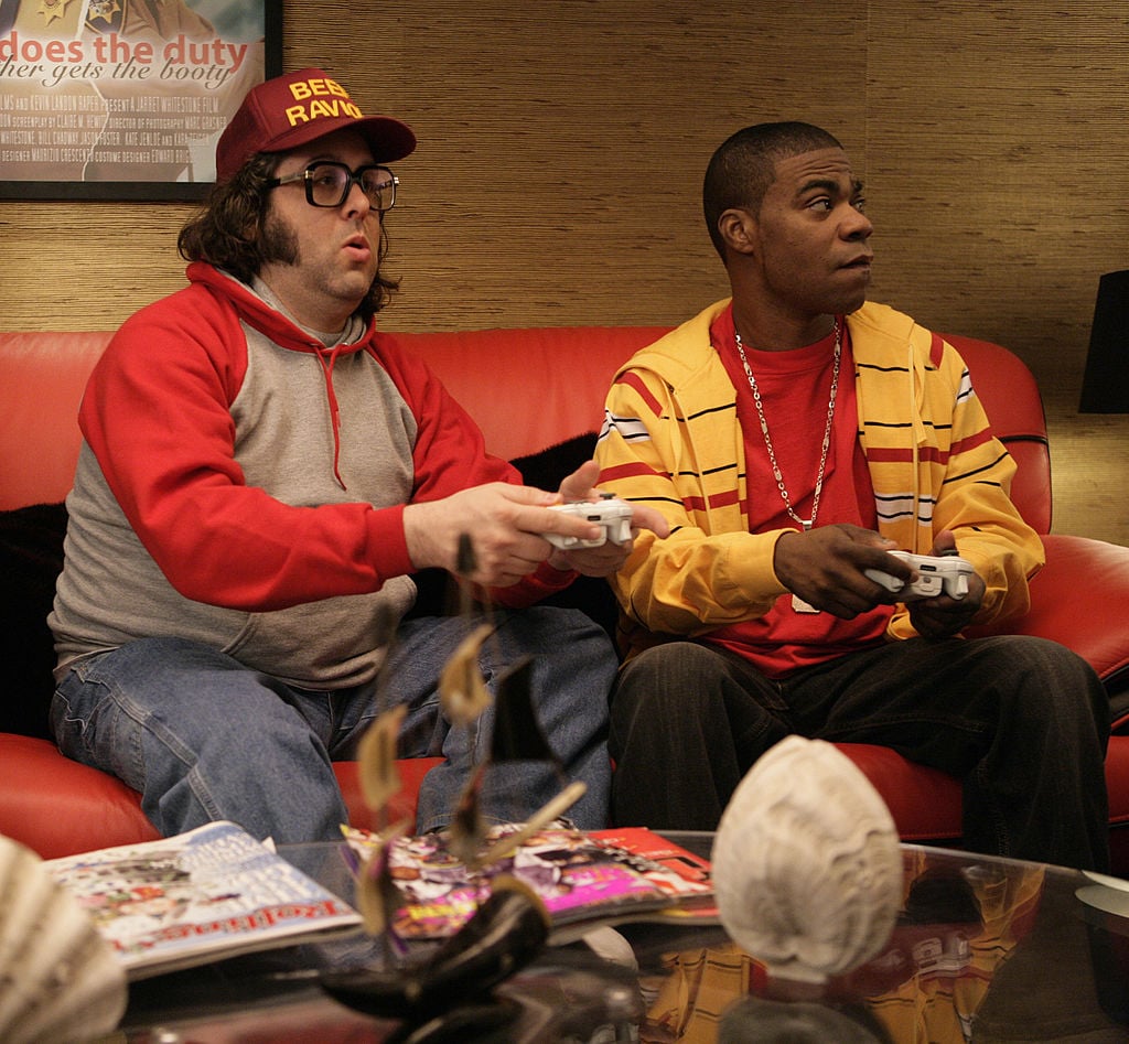 cast members Judah Friedlander as Frank Rossitano, Tracy Morgan as Tracy Jordan on 30 Rock Season 1