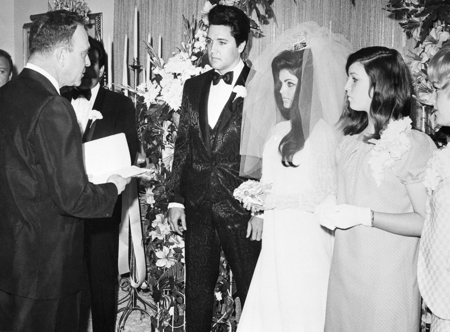 Elvis Presley And Priscilla Presley Wedding 1 ?w=1200&h=885