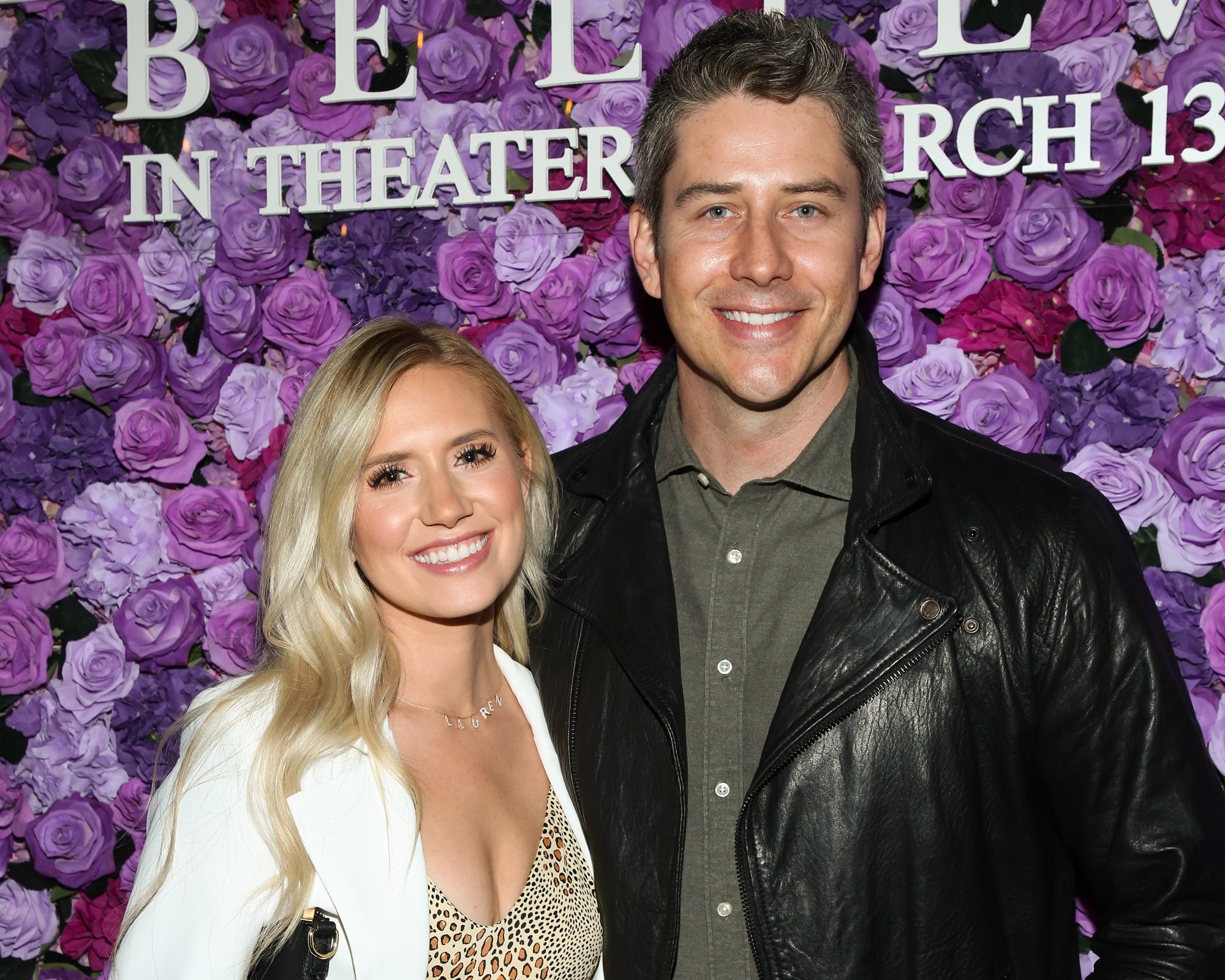 The Bachelor Arie Luyendyk Jr And Lauren Burnham Reveal The Sex Of Their Twins