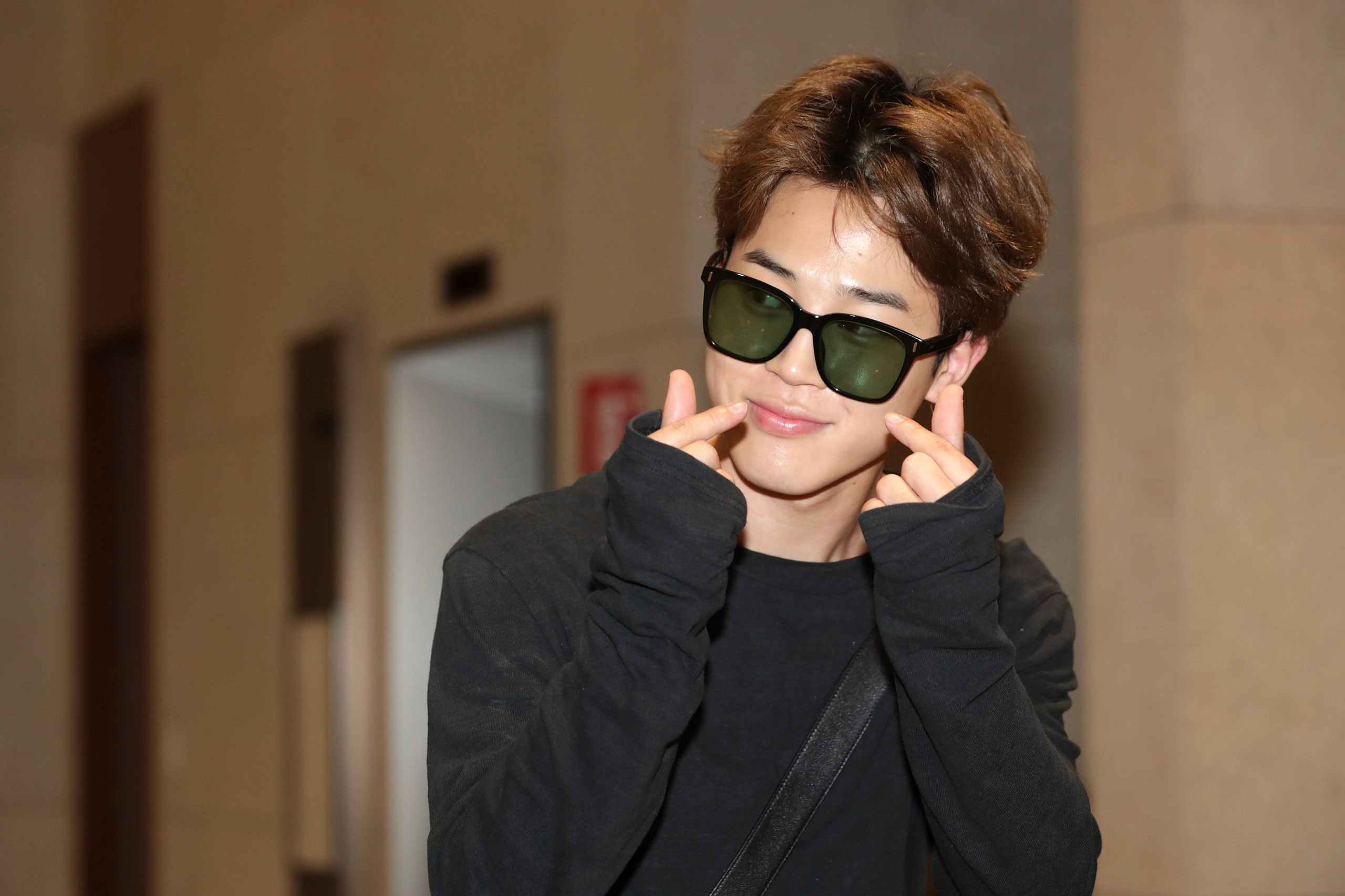 Does BTS Jin wear prescription glasses? - Quora