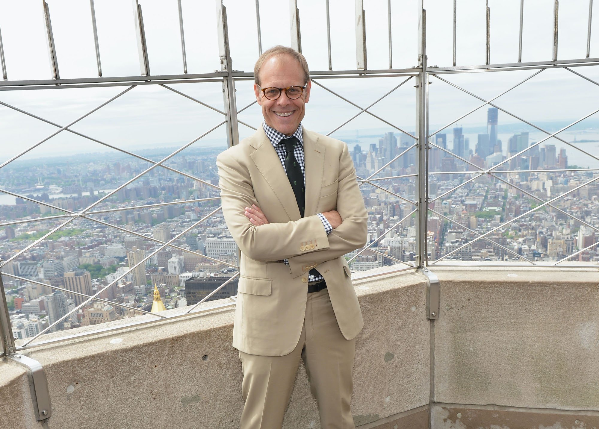 Alton Brown Net Worth: 5 Fast Facts You Need to Know