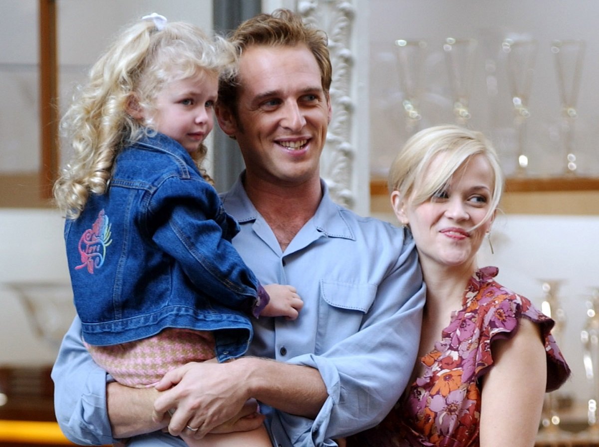 Josh Lucas (center) and Reese Witherspoon 'Sweet Home Alabama' in New York City 