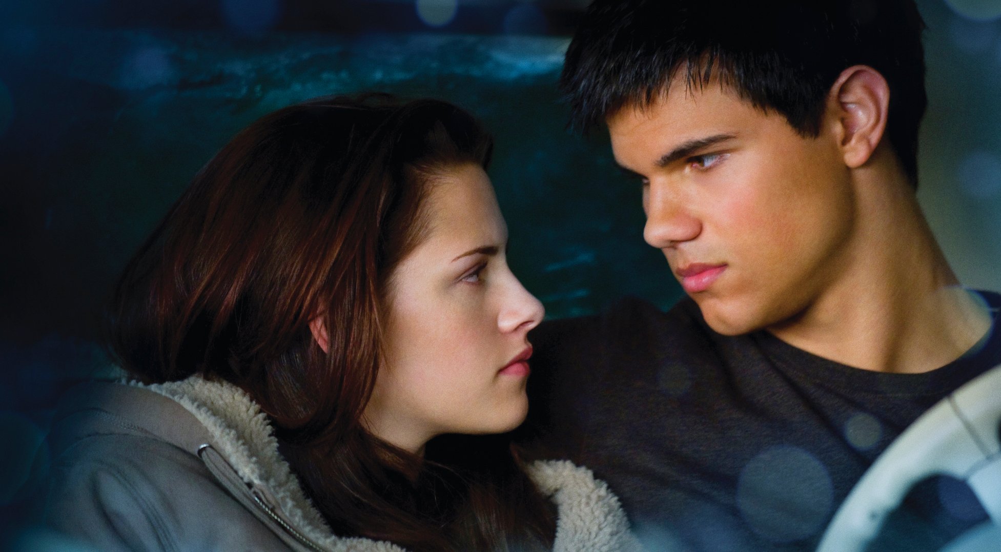 Stephenie Meyer Wrote More From Jacob Black's Perspective Because Fans  Thought He Had a 'Dark Agenda' in 'New Moon'