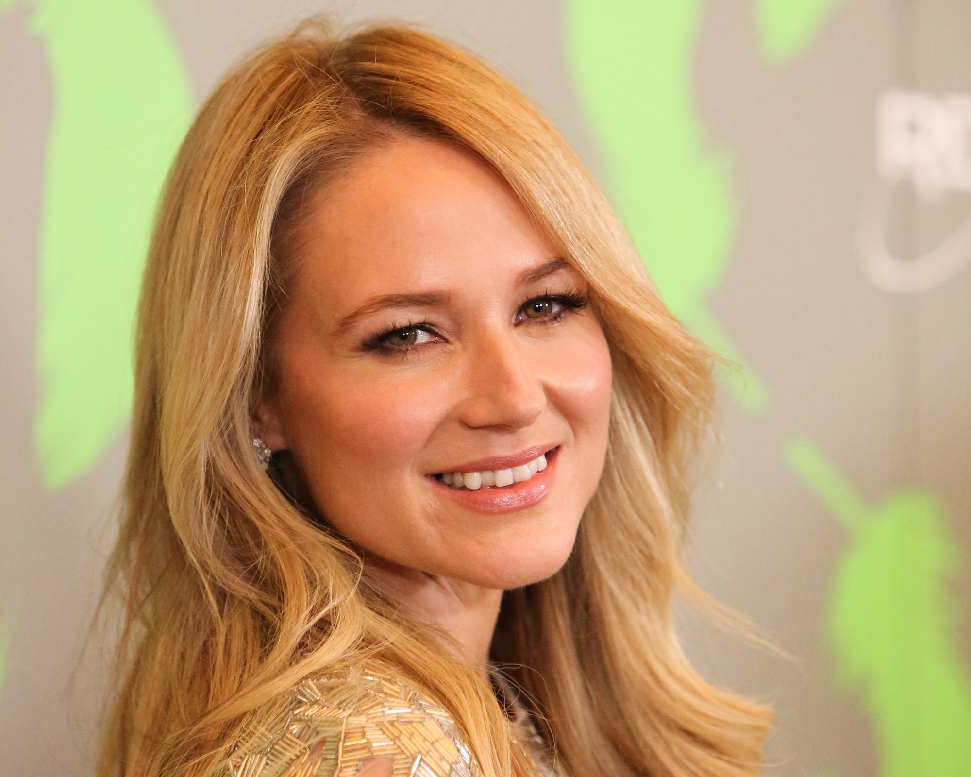 Jewel Explained Why She Won't 'Fix' Her Signature SnaggleTooth Smile