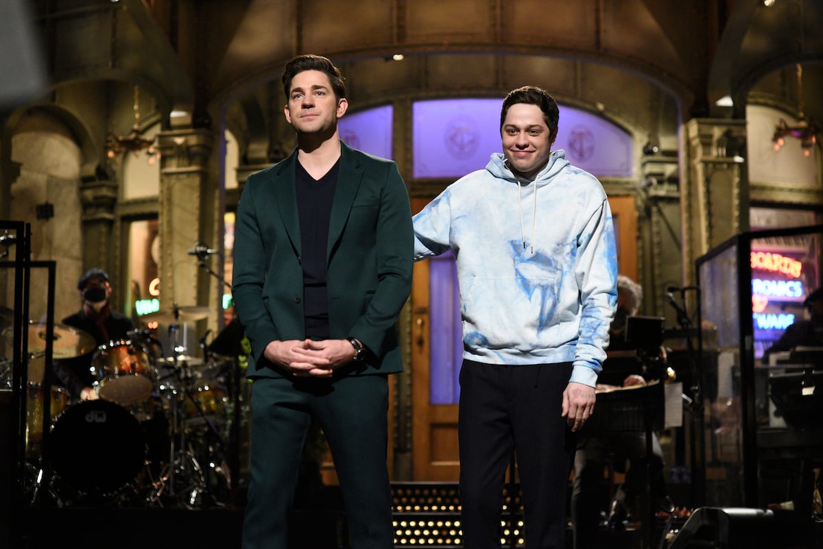 Saturday Night Live': John Krasinski Kissed Pete Davidson Because of 'The  Office'