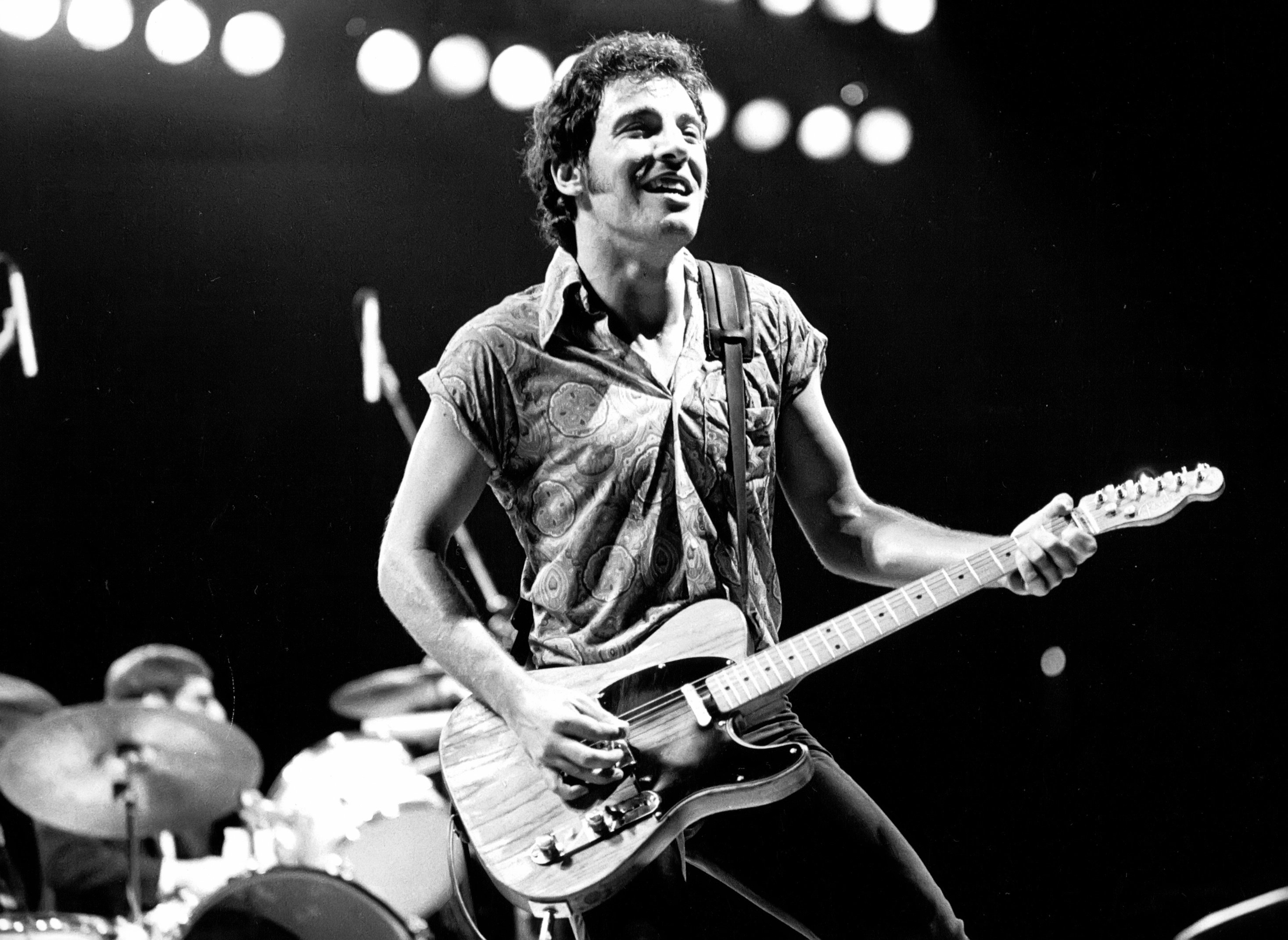 Брюс Спрингстин. Брюс Спрингстин в 1982. Bruce Springsteen 1979. Bruce Springsteen в молодости.