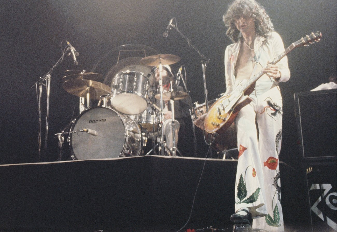 Oh those red velvet pants | Jimmy page, The yardbirds, Led zeppelin