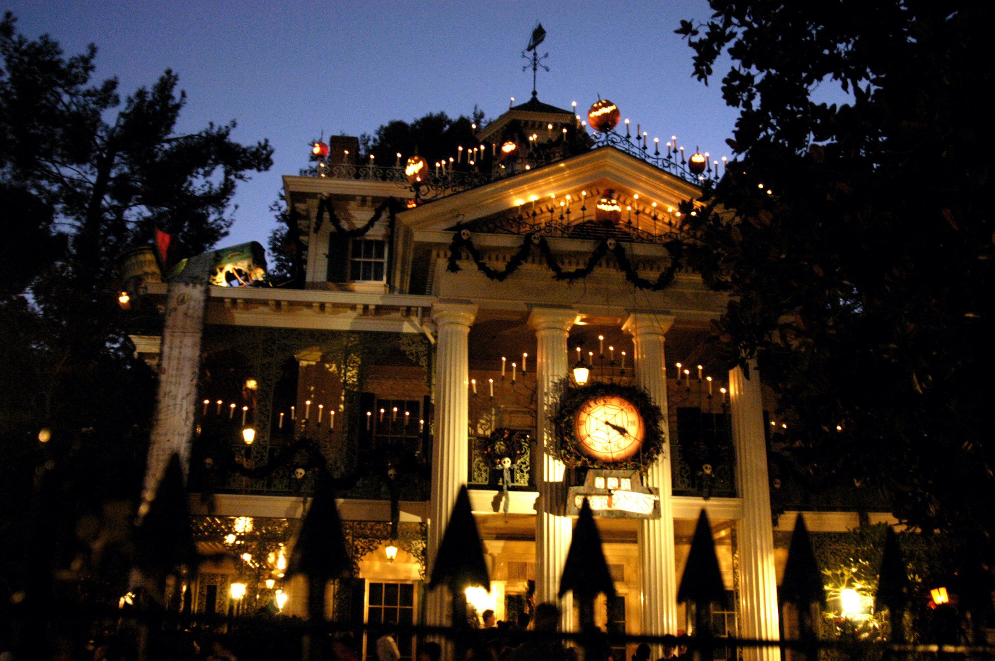 Disneyland's Haunted Mansion Was a 'Schoolhouse' for This 12-Year