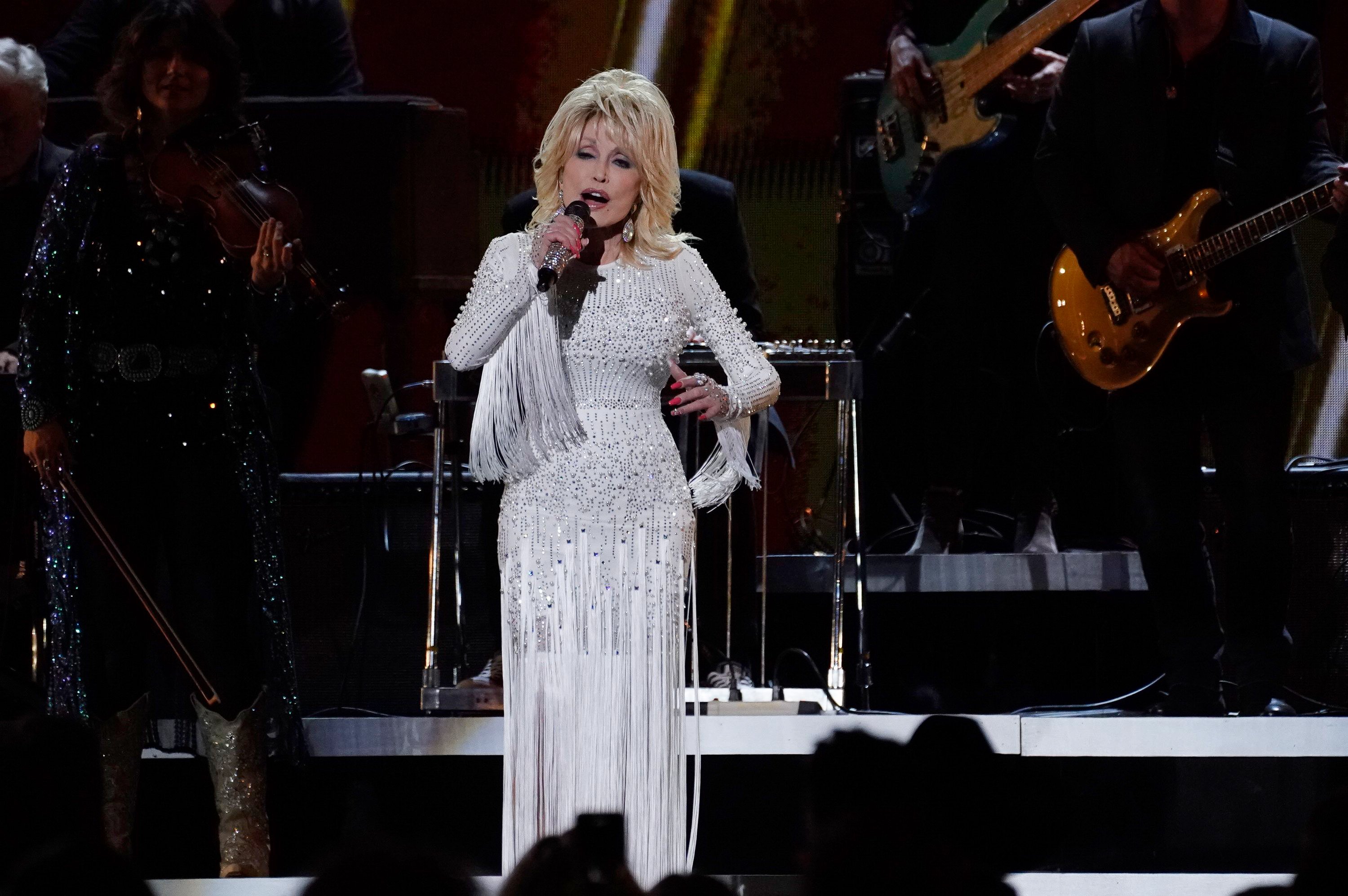 The Song That Always Makes Dolly Parton Think About Her Brother Who ...