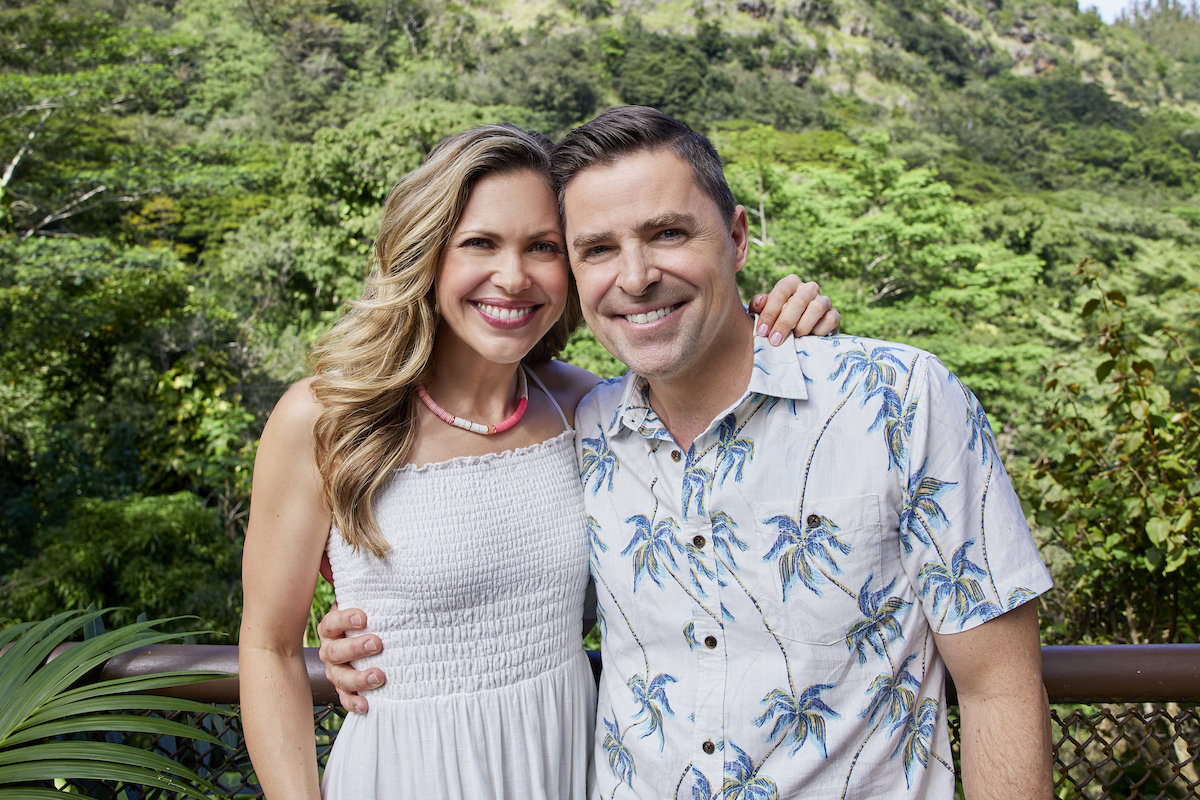 Pascale Hutton and Kavan Smith with their arms around each other in You Had Me At Aloha