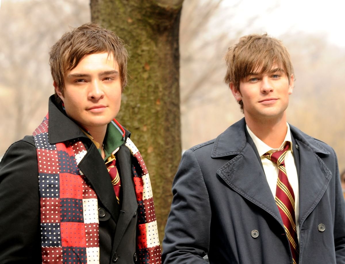 Gossip Girl Season 3 (2009 - 2010) Cast including: Ed Westwick as Chuck,  Chace Crawford as Nate