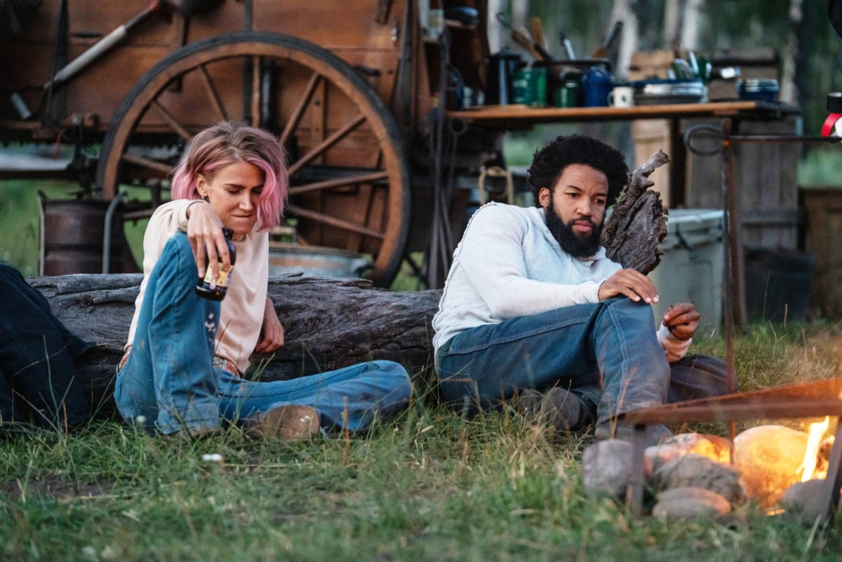 Jennifer Landon and Denim Richards in a scene from season 3 of 'Yellowstone'