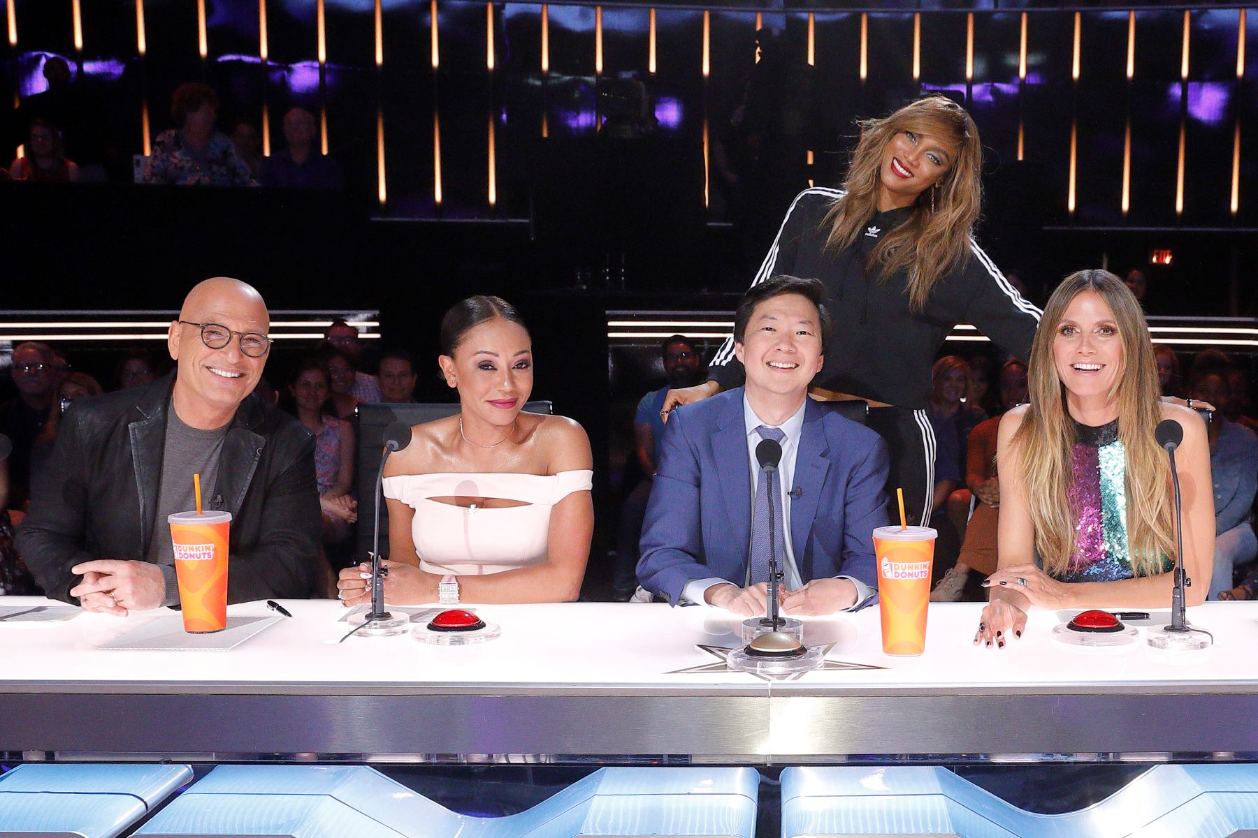 Howie Mandel, Mel B, Ken Jeon, Tyra Banks, and Heidi Klum of 'America's Got Talent'